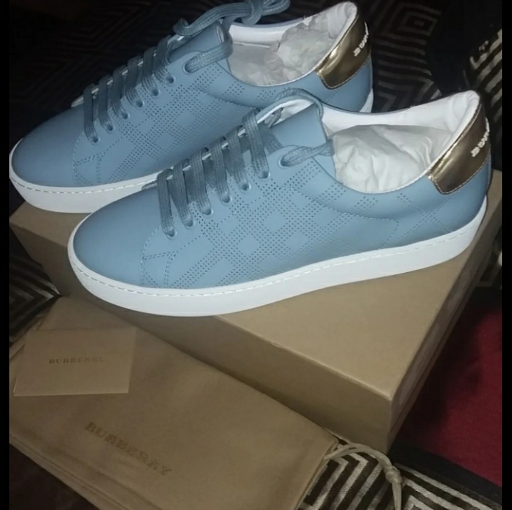 Burberry shoes